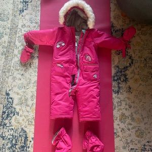 24 month Deux Par Deux snowsuit in excellent condition